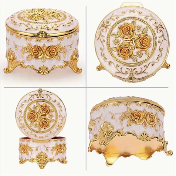 Decorative Round Jewelry Box - Vintage Style with Leather Lining - New W/Tags - Picture 2 of 5